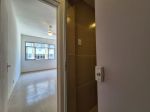 Belo studio de 27 m² no 9º andar com reforma completa hidráulica elétrica e pintura pronto para morar.