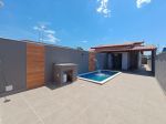 Casa nova em Itanhaém litoral sul do estado de Sp com 2 quartos sendo uma suíte e piscina em alvenaria