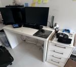 Mesa de Escritório com Gaveteiro - Elegância e Funcionalidade para Seu Home Office