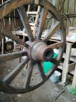 Vendo Rodas de carroça de concreto opção para decoração de jardim apropriada para ficar na chuva ou sol.decoração ou