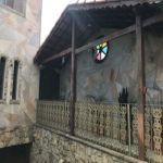 Vendo Sobrado 3 dormitórios  sendo 01 suíte com armários. 