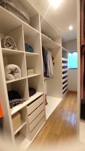   Area Privativa toda Reformada e automatizada Bairro Santa Mônica 107 Metros - na esquina temos padaria posto de gasolina elevador - 2 vagas cobertas uma a frente da outra 774956