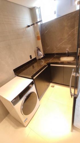   Area Privativa toda Reformada e automatizada Bairro Santa Mônica 107 Metros - na esquina temos padaria posto de gasolina elevador - 2 vagas cobertas uma a frente da outra 774957