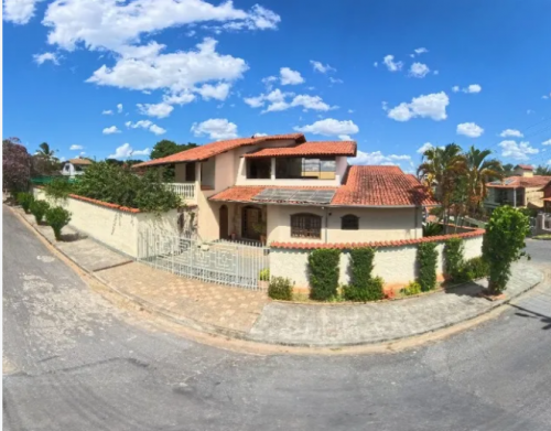 Casa em condomíno fechado Planalto - Bh 04 quartos 02 suites Luxuosa Casa em Condomínio no bairro Planalto em Belo Horizonte. 774597 Casa em condomíno fechado Planalto - Bh 04 quartos 02 suites Luxuosa Casa em Condomínio no bairro Planalto em Belo Horizonte. 774597