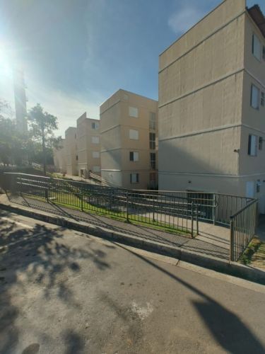 2 quartos Sala Cozinha integrada com área de serviço Banheiro social vaga de garagem demarcada Chácaras Bom Jesus Contagem 773989