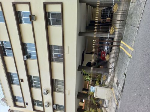 2qtos na Tijuca - Ótimo local. 764566