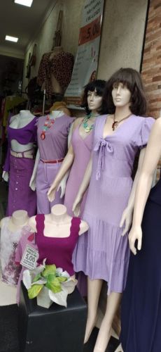 300 Peças femininas Especiais para Brechós  765589