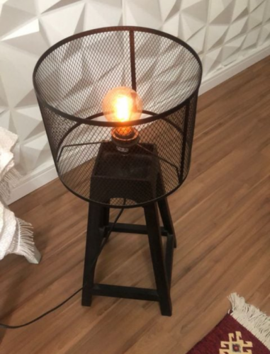 Abajur de Chão Na Cor Preta 745915