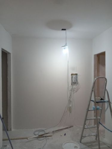 Pintura em residência e comércio  754675