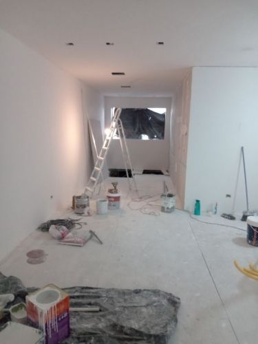 Pintura em residência e comércio  754681