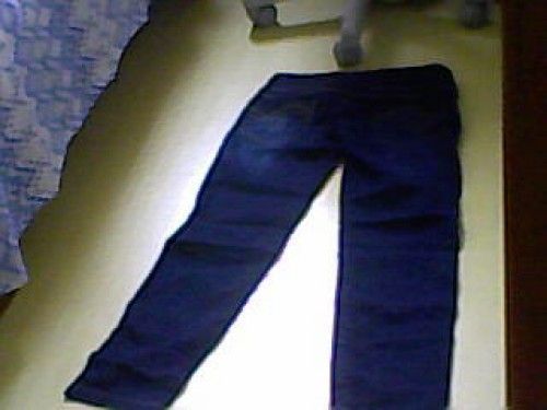 Calça feminina,jeans,nova,barata,tam.42,cor azul. 5042
