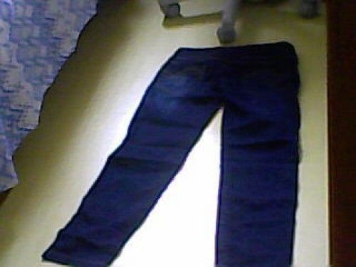 Calça feminina,jeans,nova,barata,tam.42,cor azul. 5042