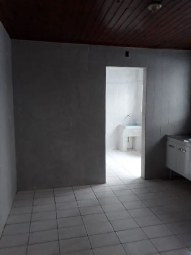 Aluga-se - Casa térrea 776123