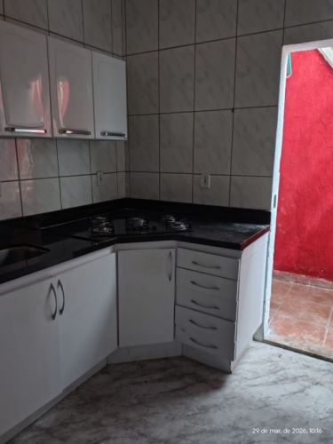 Aluga-se  linda casa geminada  Bairro  vila  Gloris  778867