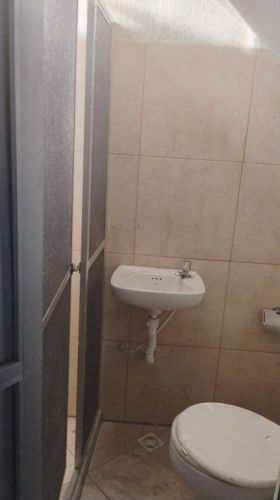 Aluga-se Otima Casa De Esquina  763384