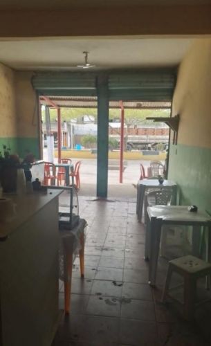 Aluga-se um sobrado comercial em Ilhéus 746725