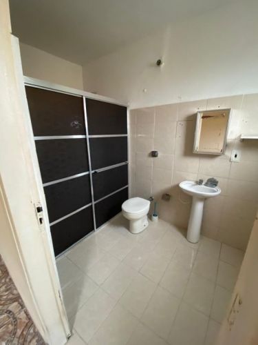 Alugo casa  03 quartos sendo 1 suíte e 1 quarto com armário copa com armário  cozinha  02 banheiros  garagem  portao eletrônico para 2 carros Sta. Lúcia Direto Proprietário 19 987271657  750334