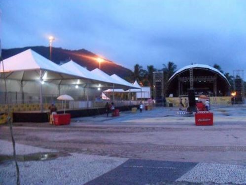 aluguel de tenda 10x10 para salão de festa  751338