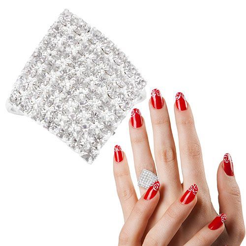 Anel folheado a ouroprata com pedras de strass formando um losango 746228