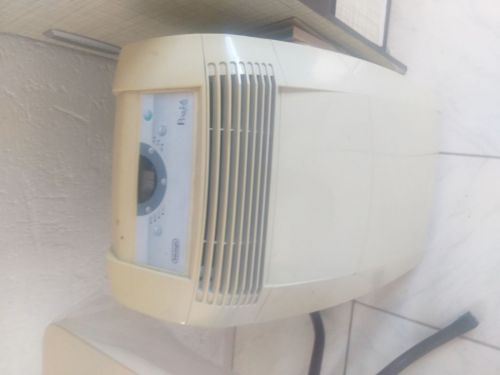 Aparelho condicionador de ar móvel. 772695