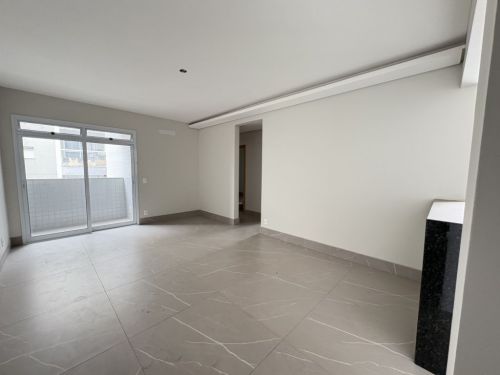 Apartamento 3 quartos instalação para ar condicionado 2 vagas ótimas  Apartamento:  81 m² de área útil 3 quartos uma suíte dois dos 3 quartos tem instalação para ar condicionado 773580