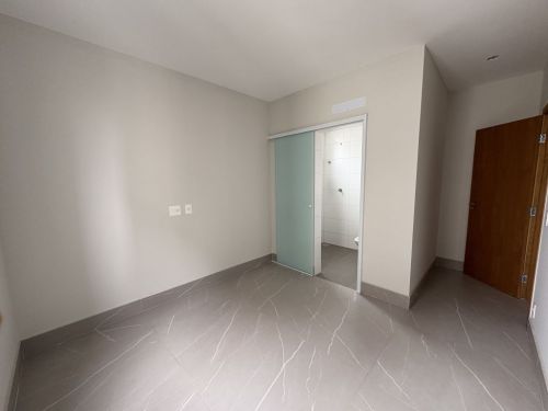 Apartamento 3 quartos instalação para ar condicionado 2 vagas ótimas  Apartamento:  81 m² de área útil 3 quartos uma suíte dois dos 3 quartos tem instalação para ar condicionado 773587