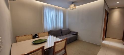 Apartamento 3 quartos suíte e 2 vagas livres Planalto  - Torre única 3 quartos sendo 1 suíte; - Sala confortável com lustre de cristal; 773382