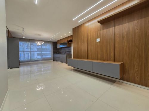 Apartamento 4 quartos  novo rico em armários  757243