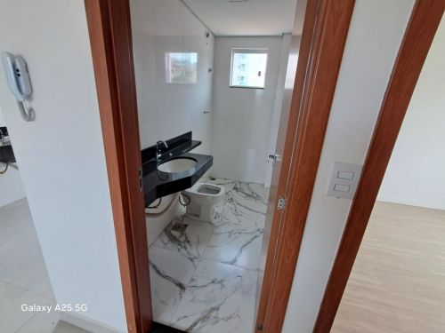 Apartamento  - 51 M² Apartamento com 2 quartos - sendo uma suíte com uma varanda sala cozinha banheiro area de tanque. - uma vaga de garagem. R$ 375.00000 773822