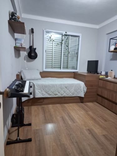 Apartamento à venda na Vila Guiomar 3 dorm. 1 suíte 2 vgs. 130m² com armários planejados. 705999