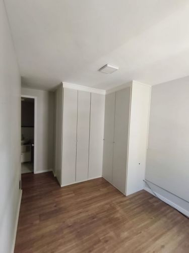 Apartamento à venda no Pq. São Vicente em Mauá 2 dorm. 1 suíte sacada 55m² 1 vg. 779242