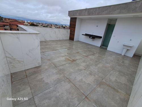   Apartamento Cobertura - 2 Pavimentos - 98 M²  Apartamento com 2 quartos -  sendo uma suíte sala cozinha banheiro area de tanque. - vaga de garagem para carro e uma para moto 774023