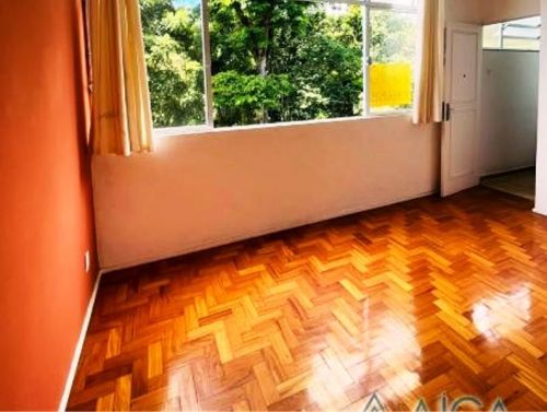 Apartamento com 02 quartos no centro de Petrópolis- Rj 787971