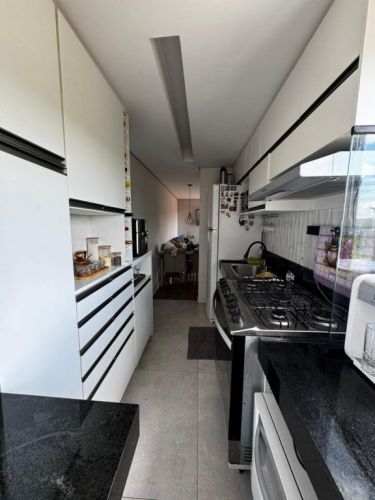 Apartamento diferenciado com projeto único feito por Arquiteta.   Apartamento todo mobiliado com armários . Detalhesárea útil  46m²   Quartos 2  Banheiros 1   Vagas 1 773804