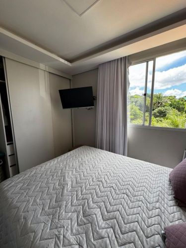 Apartamento diferenciado com projeto único feito por Arquiteta.   Apartamento todo mobiliado com armários . Detalhesárea útil  46m²   Quartos 2  Banheiros 1   Vagas 1 773806