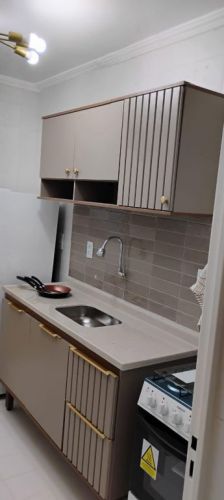 Apartamento reformado mobiliado no Cond. Atlântico Sul em Santo André 2 dorm. 1 vg 53m² 785391