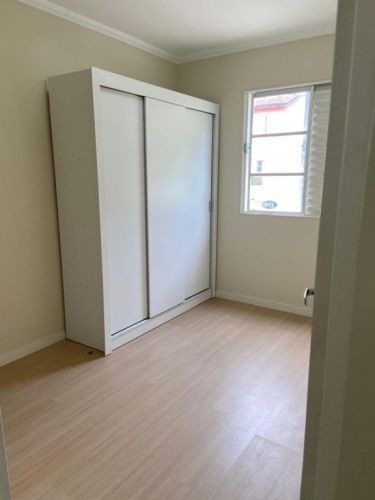 Apartamento reformado mobiliado no Cond. Atlântico Sul em Santo André 2 dorm. 1 vg 53m² 785394