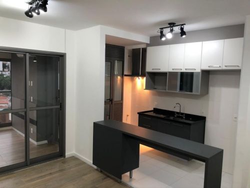 Apto de dois quartos sendo uma suite a uma quadra do metro Vila Madalena -  756697