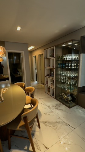 Área privativa elevador 3 vagas livres. Com acabamento de luxo 2 quartos sendo 1 suíte Ar condicionado nos quartos  Área de gourmet com churrasqueira Condomínio com salão de festas 774749