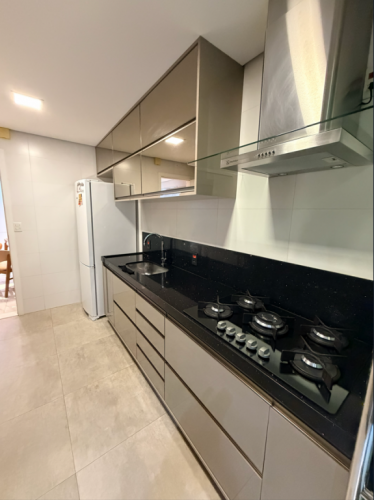 Área privativa elevador 3 vagas livres. Com acabamento de luxo 2 quartos sendo 1 suíte Ar condicionado nos quartos  Área de gourmet com churrasqueira Condomínio com salão de festas 774752