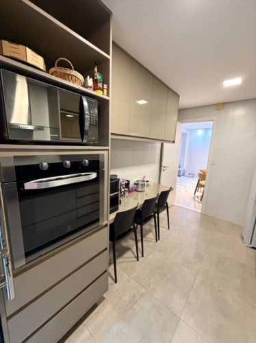 Área privativa elevador 3 vagas livres. Com acabamento de luxo 2 quartos sendo 1 suíte Ar condicionado nos quartos  Área de gourmet com churrasqueira Condomínio com salão de festas 774753