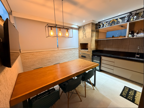 Área privativa elevador 3 vagas livres. Com acabamento de luxo 2 quartos sendo 1 suíte Ar condicionado nos quartos  Área de gourmet com churrasqueira Condomínio com salão de festas 774755