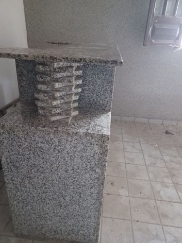 Bancada em granito para recepção de comércio  778784