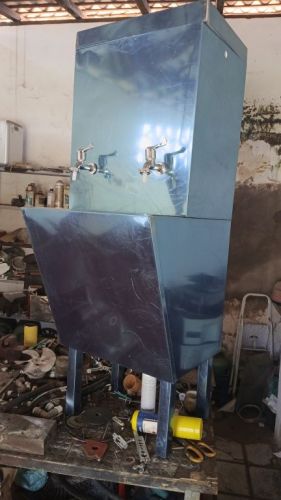 Bebedouro industrial de 2 torneirasnovo 777997