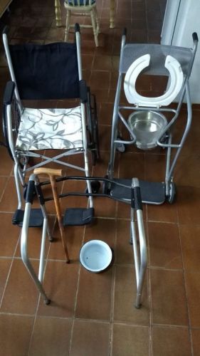 cadeira de rodas e de banho  5 intes   734032
