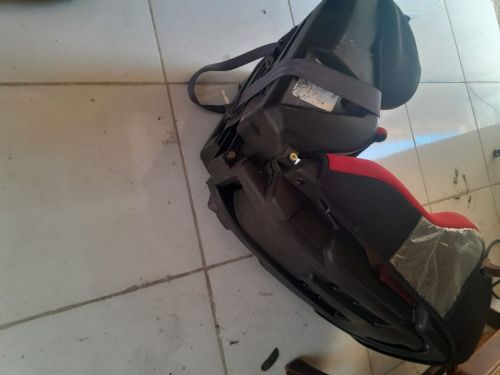 Cadeira veicular para proteção de Bebê e crianças.  744197