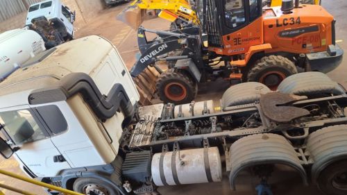 Caminhão Cavalo Mecanico - Scania R440 - 6x4 776113