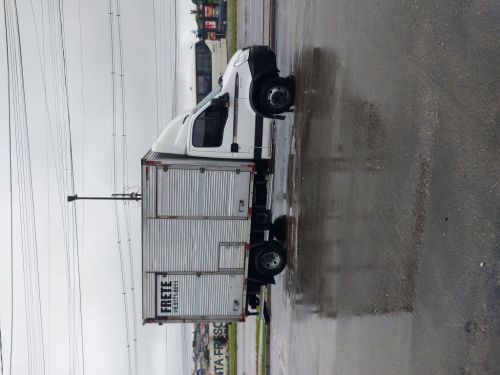 Caminhão fechado para frete mudanças  733054