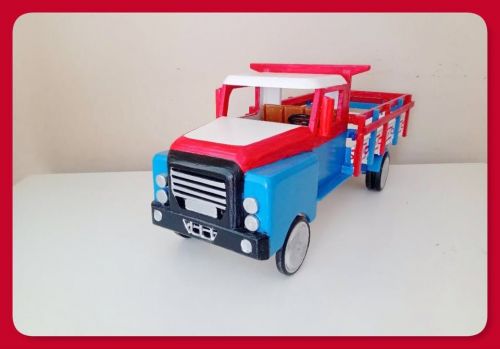Caminhões De Brinquedo Em Madeira 743355