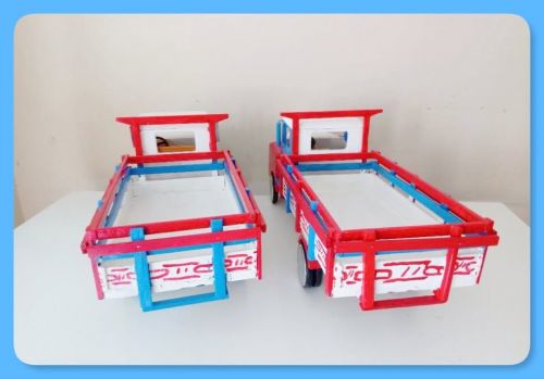 Caminhões De Brinquedo Em Madeira 743363